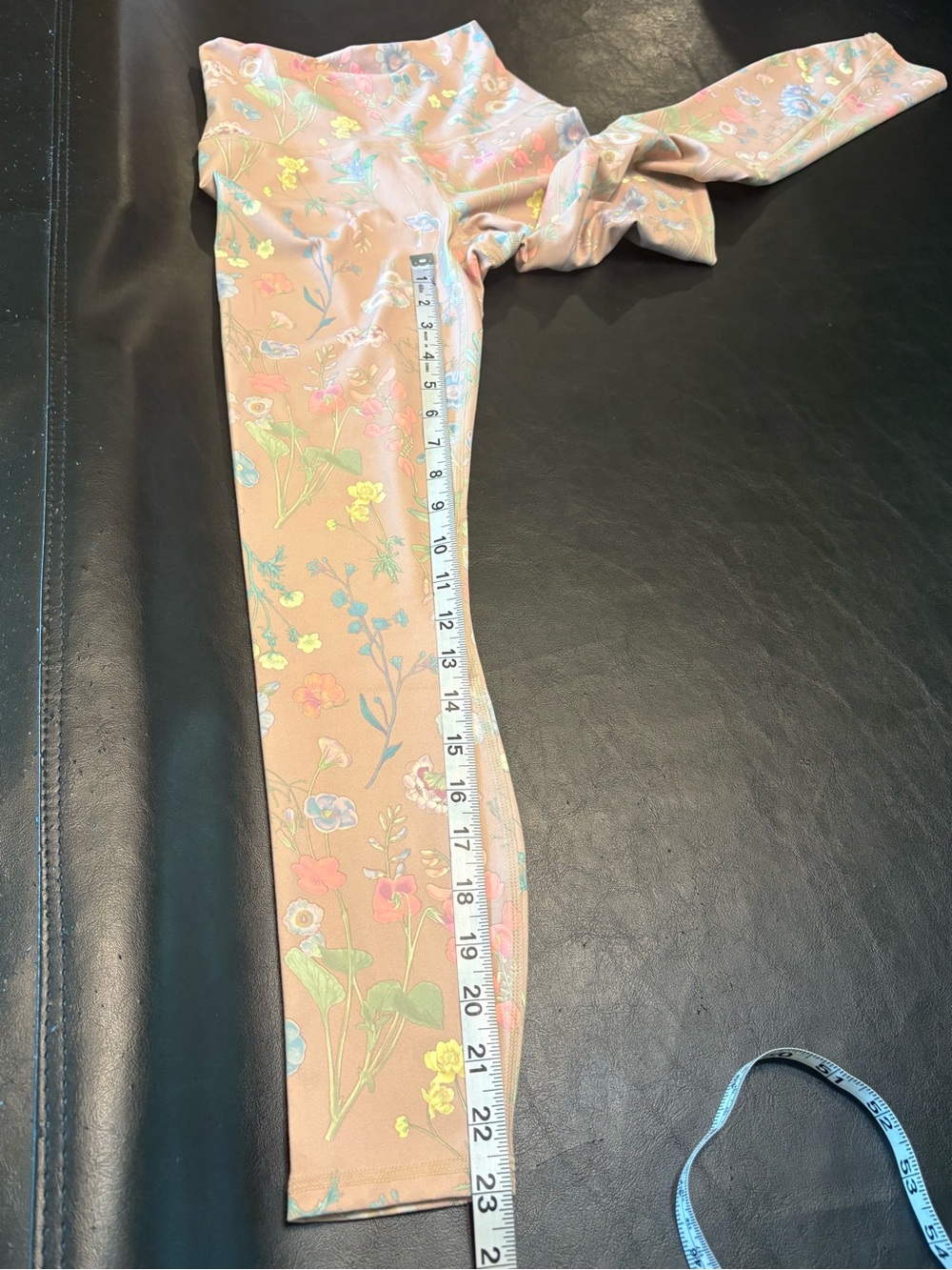 Fabletics PureLux High-Waist Active Leggings - Pastel Flower Print soft &cozy - Picture 7 of 8